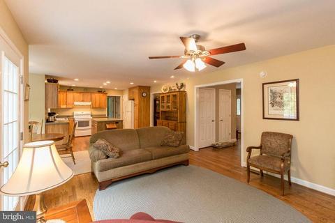 98 Richmond Rd, Castleton, VA 22716 photo 6