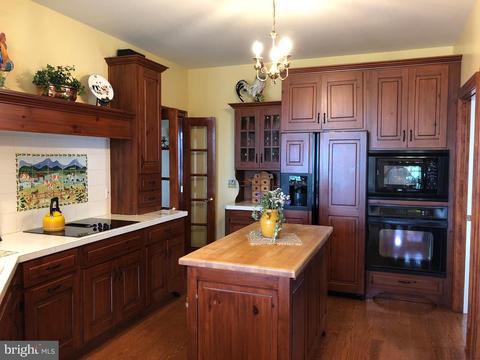 37 Ladybrook Ln, Washington, VA photo 13
