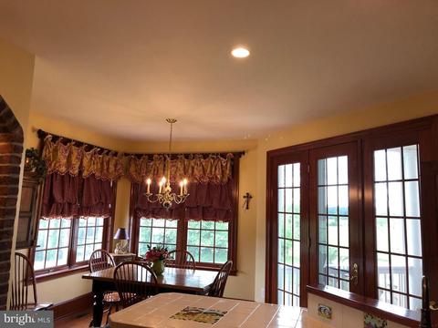 37 Ladybrook Ln, Washington, VA photo 17
