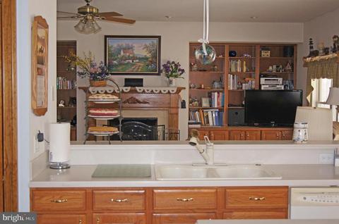 794 Turkey Ridge Rd, Castleton, VA 22716 photo 8