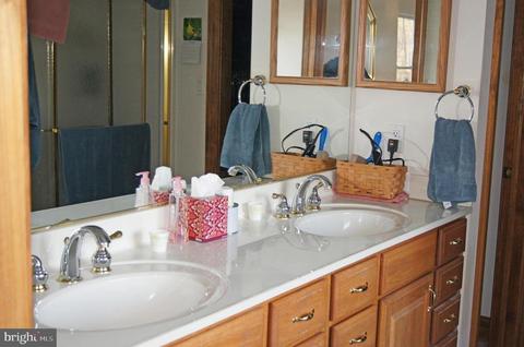 794 Turkey Ridge Rd, Castleton, VA 22716 photo 19