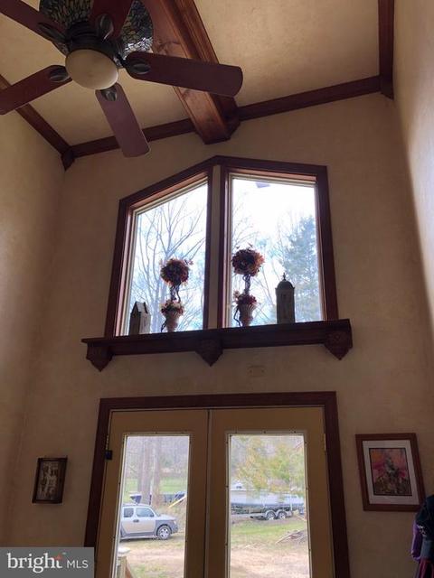 882 Scrabble Rd, Castleton, VA 22716 photo 2