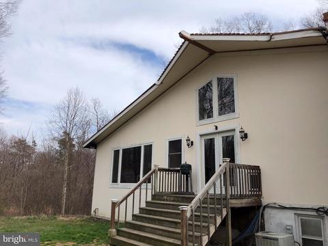 882 Scrabble Rd, Castleton, VA 22716 photo 3