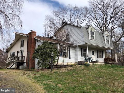 882 Scrabble Rd, Castleton, VA 22716 photo 4