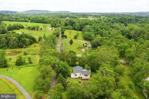 3288 Slate Mills Rd, Sperryville, VA 22740 photo 1