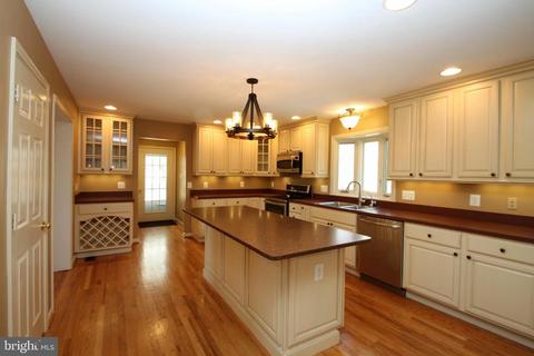 59 Harry Settle Rd, Castleton, VA 22716 photo 10