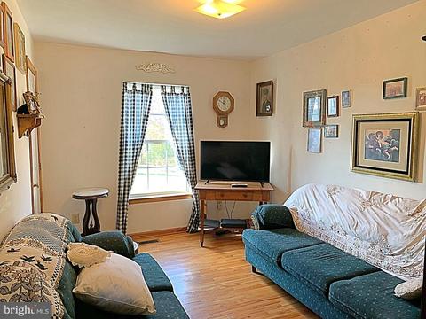 12233 Grindstone Rd, Boston, VA 22713 photo 8