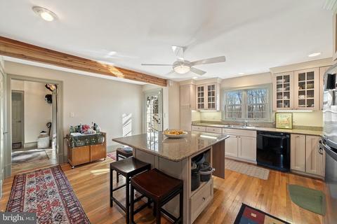 446 Round Hill Rd, Boston, VA 22713 photo 8