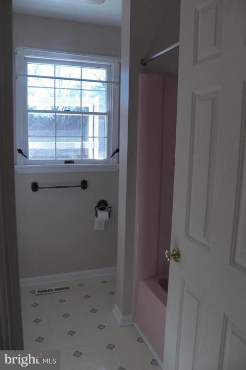 78 Lizzie Mills Rd, Castleton, VA 22716 photo 14