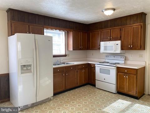 41 Comptons Rd, Castleton, VA 22716 photo 9