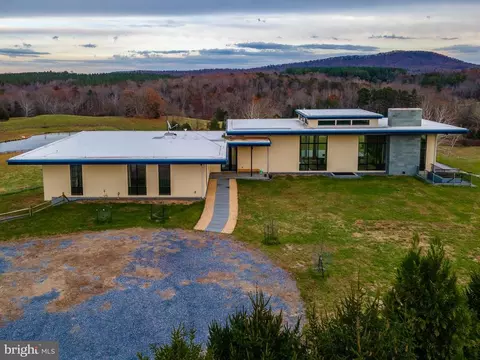 226 Lizzie Mills Rd, Castleton, VA 22716 photo 6
