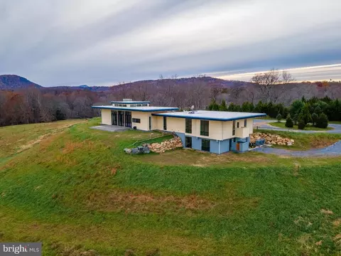 226 Lizzie Mills Rd, Castleton, VA 22716 photo 10