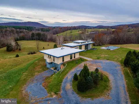 226 Lizzie Mills Rd, Castleton, VA 22716 photo 5
