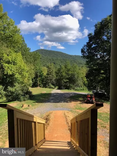 16 Pointer Ridge Ln, Washington, VA photo 2