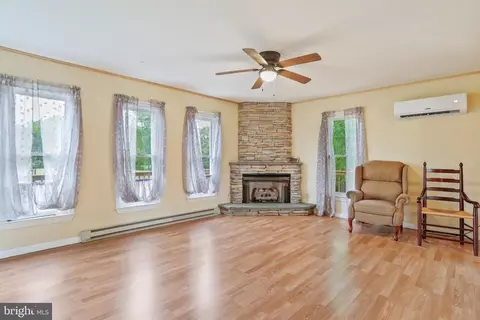 663 Aaron Mountain Rd, Castleton, VA 22716 photo 22