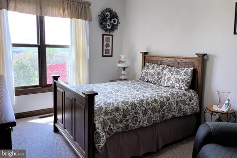 63 Gray Fox Ln, Washington, VA 22747 photo 9