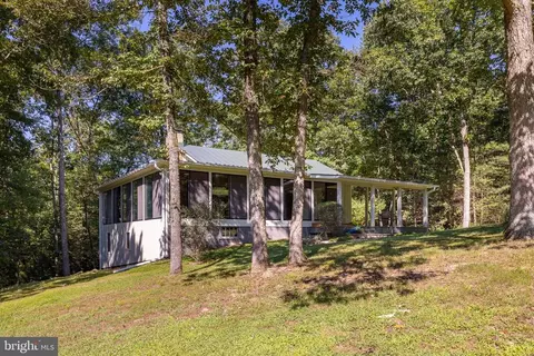 9 Aviator Ln, Castleton, VA 22716 photo 4