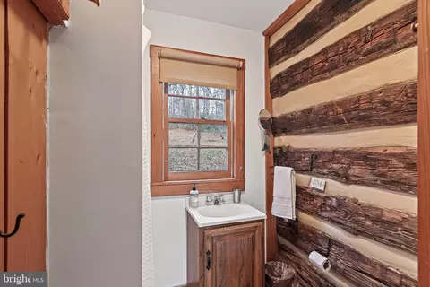 7 Rhododendron Ln, Castleton, VA 22716 photo 46