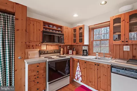 7 Rhododendron Ln, Castleton, VA 22716 photo 43