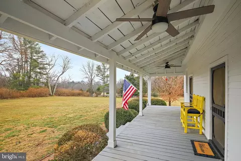 7 Rhododendron Ln, Castleton, VA 22716 photo 6