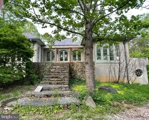 28 Hilltop Ln, Silver Spring, MD 20910