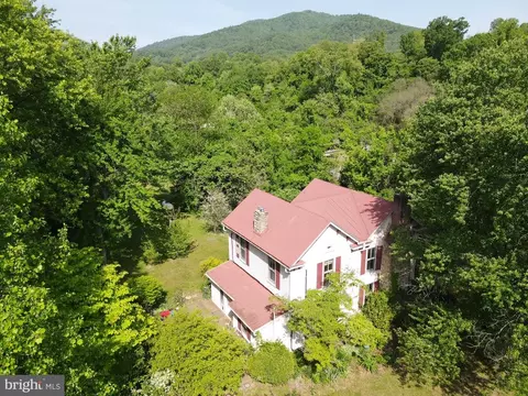 4 Main St, Sperryville, VA 22740