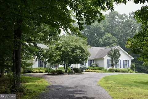 265 Grand View Rd, Washington, VA 22747