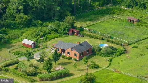 1547 Zachary Taylor Hwy, Huntly, VA 22640