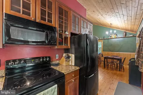 135 Apache Trl, Chester Gap, VA 22623 photo 8