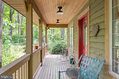 135 Apache Trl, Chester Gap, VA 22623 photo 4