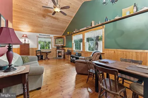 135 Apache Trl, Chester Gap, VA 22623 photo 13