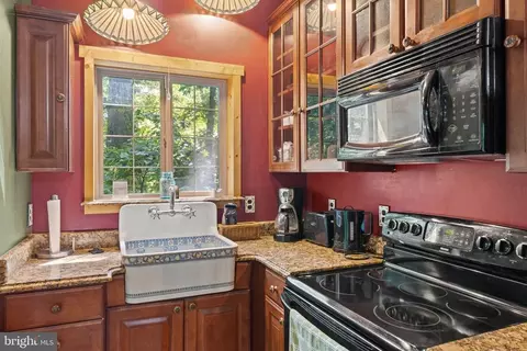 135 Apache Trl, Chester Gap, VA 22623 photo 7