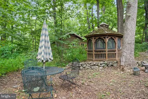 135 Apache Trl, Chester Gap, VA 22623 photo 32
