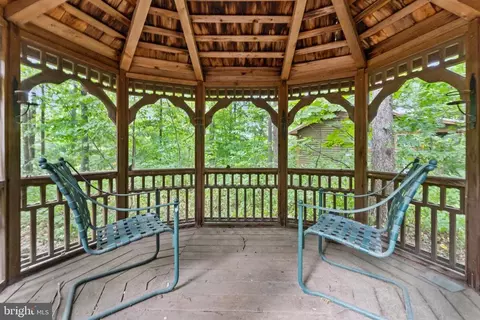 135 Apache Trl, Chester Gap, VA 22623 photo 31