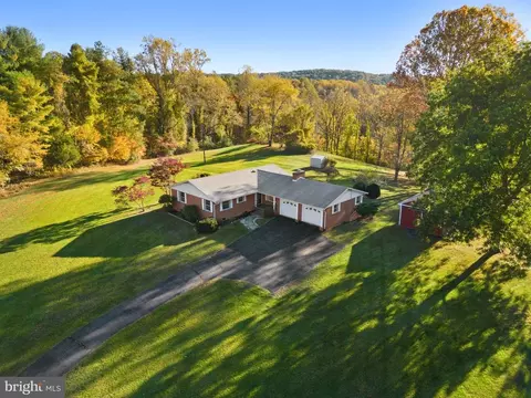 256 Hunters Rd, Washington, VA 22747 photo 6