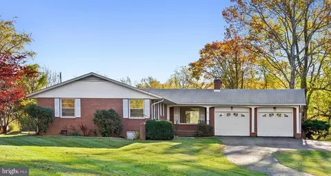 256 Hunters Rd, Washington, VA 22747