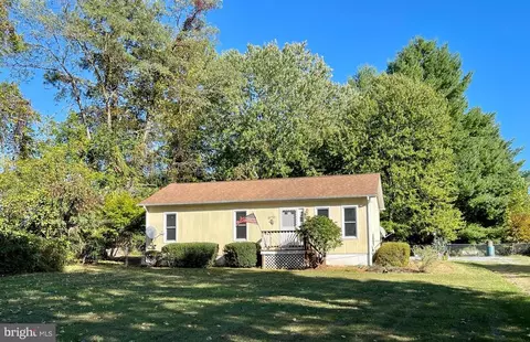 37 Carter Ln, Amissville, VA 20106