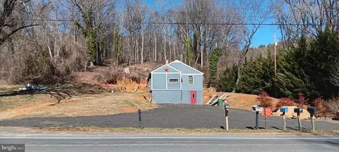 11761 Lee Hwy, Sperryville, VA 22740