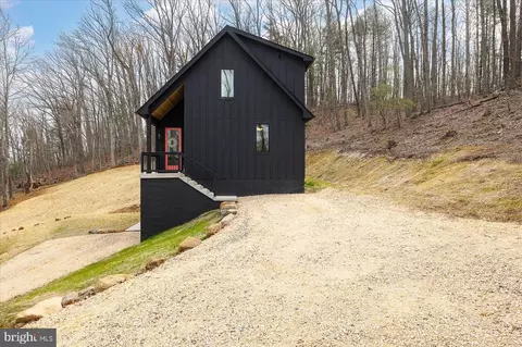448 Castleton View Rd, Castleton, VA 22716 photo 3