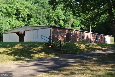 514 Aaron Mountain Rd, Castleton, VA 22716 photo 1