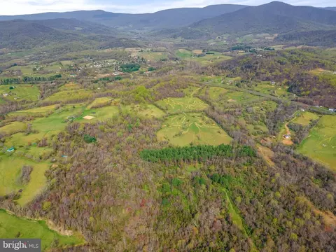 Lee Highway, Washington, VA photo 14