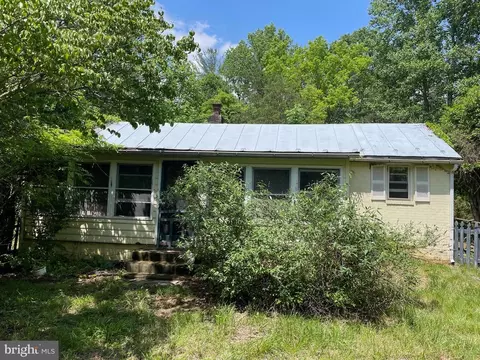 240 Whorton Hollow Rd, Castleton, VA 22716 photo 1