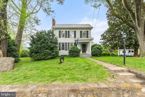 28 Harris Hollow Rd, Washington, VA 22747