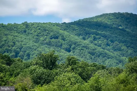 Peak Ln, Flint Hill, VA