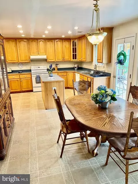 455 Richmond Rd, Castleton, VA 22716 photo 13