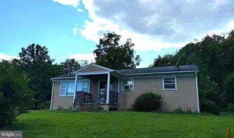 701 S Poes Rd S, Amissville, VA 20106