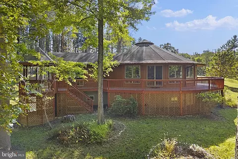 243 Aaron Mountain Rd, Castleton, VA 22716