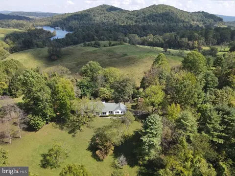 68 Yancey Rd, Woodville, VA 22749