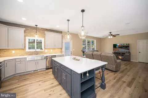 4 Victory Ln, Castleton, VA 22716 photo 21