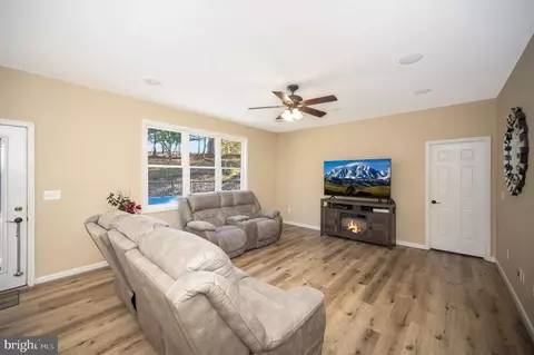 4 Victory Ln, Castleton, VA 22716 photo 23